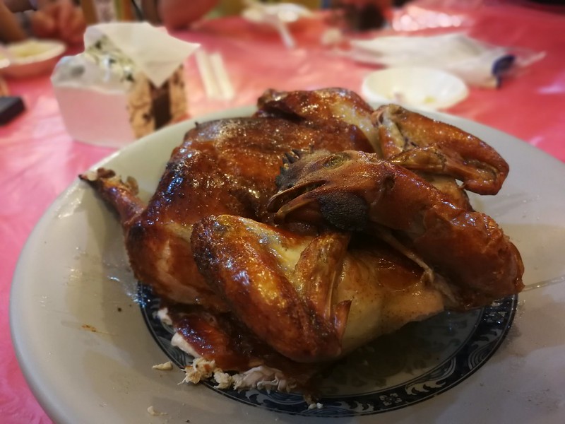 【宜蘭美食旅遊。台灣】大灶雞-礁溪名物甕窯雞和邪惡的雞油拌飯